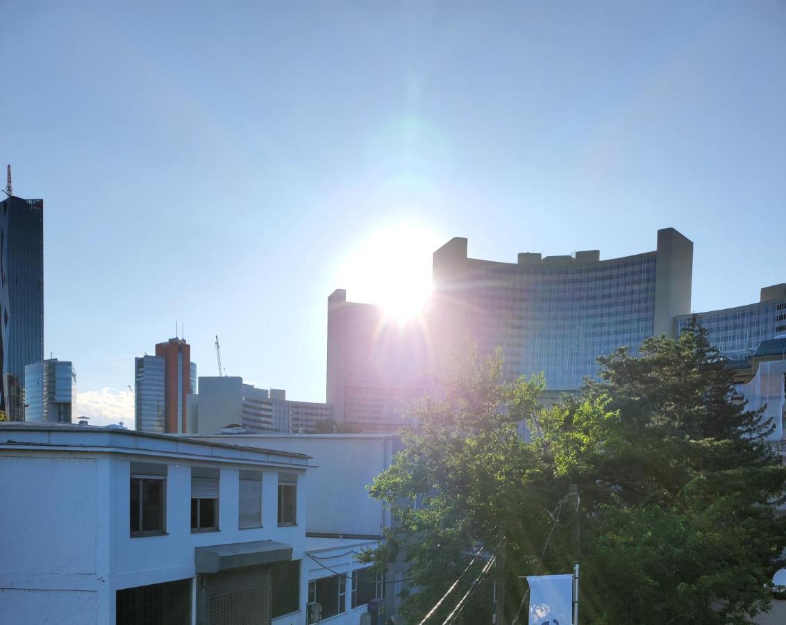 Luxurioeses Penthouse Mit Blick Auf Die Uno-City Und Dem Kaiserwasser. 3Schlafzimmer, 2 Baeder, Privat Lift Ins Apartment Vienne Extérieur photo