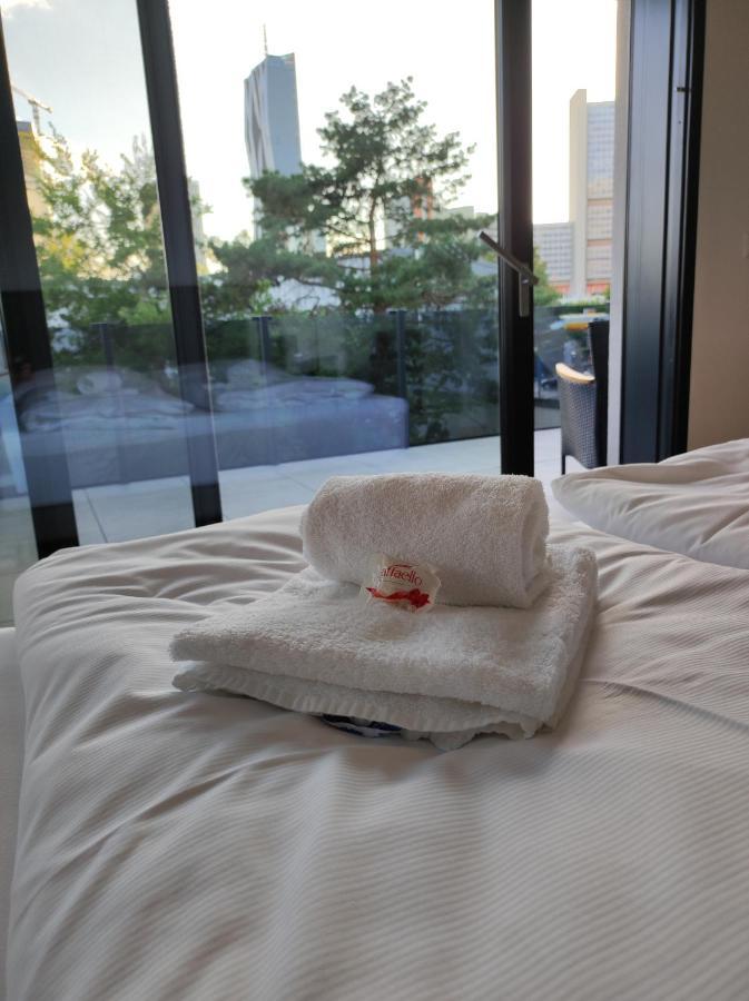 Luxurioeses Penthouse Mit Blick Auf Die Uno-City Und Dem Kaiserwasser. 3Schlafzimmer, 2 Baeder, Privat Lift Ins Apartment Vienne Extérieur photo