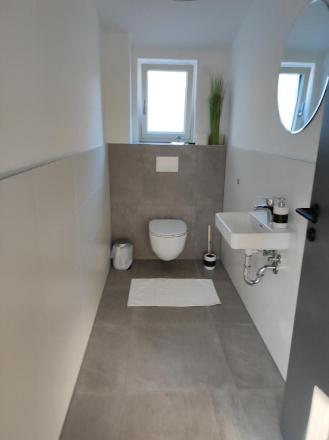 Luxurioeses Penthouse Mit Blick Auf Die Uno-City Und Dem Kaiserwasser. 3Schlafzimmer, 2 Baeder, Privat Lift Ins Apartment Vienne Extérieur photo